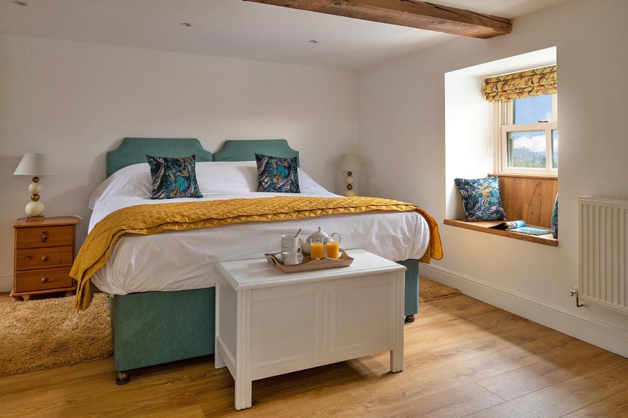Finest Retreats - Moelis Granary - Luxury Cottage With Hot Tub Llandrillo ภายนอก รูปภาพ